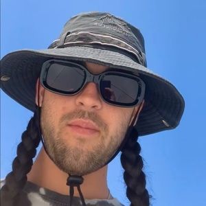 Meet your Posher, Carson